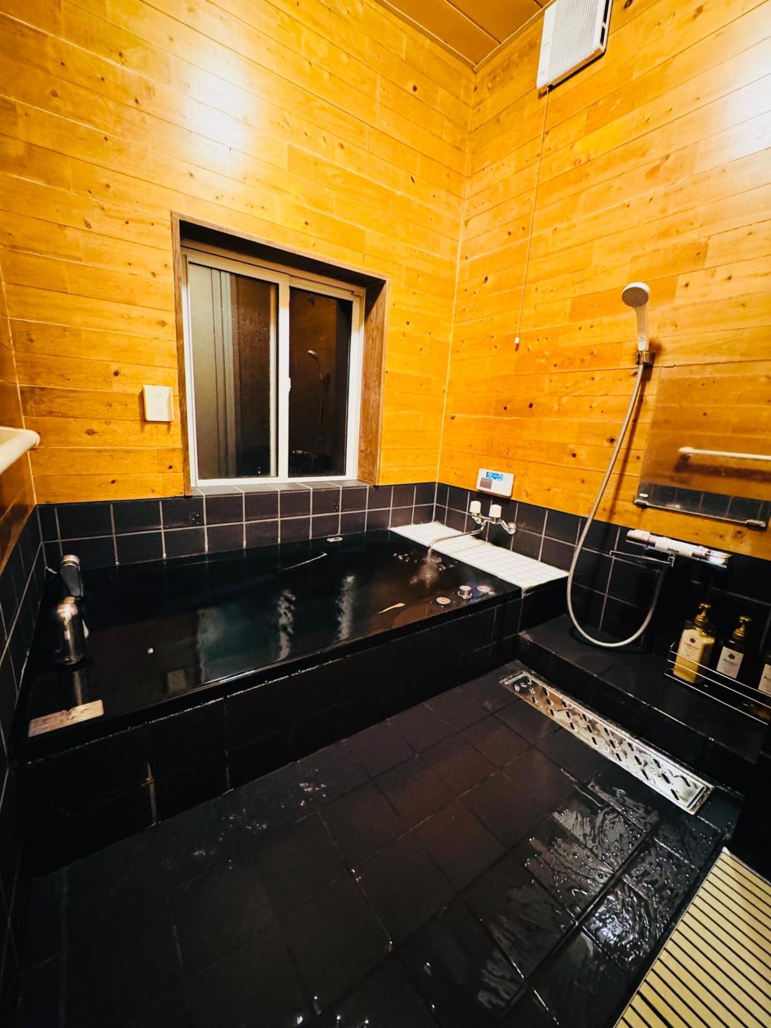 Hotel Yufuin Log House No Yado Tom Sawyer Extérieur photo