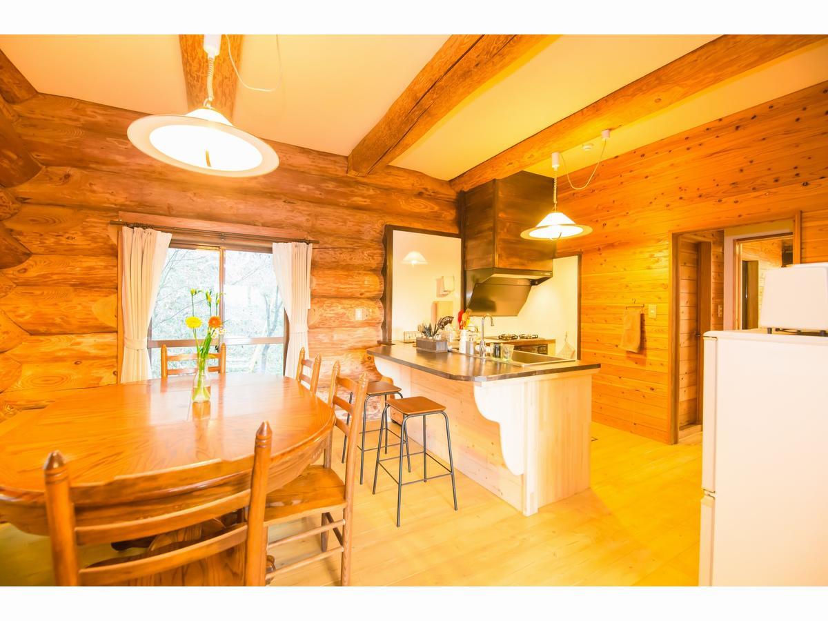 Hotel Yufuin Log House No Yado Tom Sawyer Extérieur photo